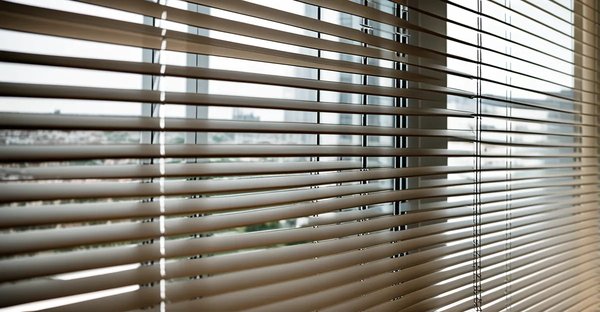 Les stores tendance à nanterre : style et confort réunis.